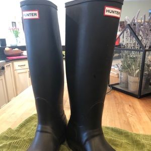 Hunter Original Tall Rain Boots matte black finish